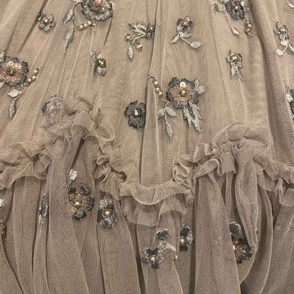 Embroidered Needle and Thread Dress xs size 0 - Picture 4 of 6